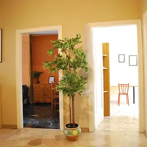 leopolda-vintage-apartment.it-tuscanyhotel.com/